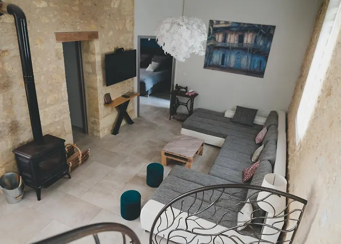 Du Manoir Le Roc Nyaraló Couze-et-Saint-Front